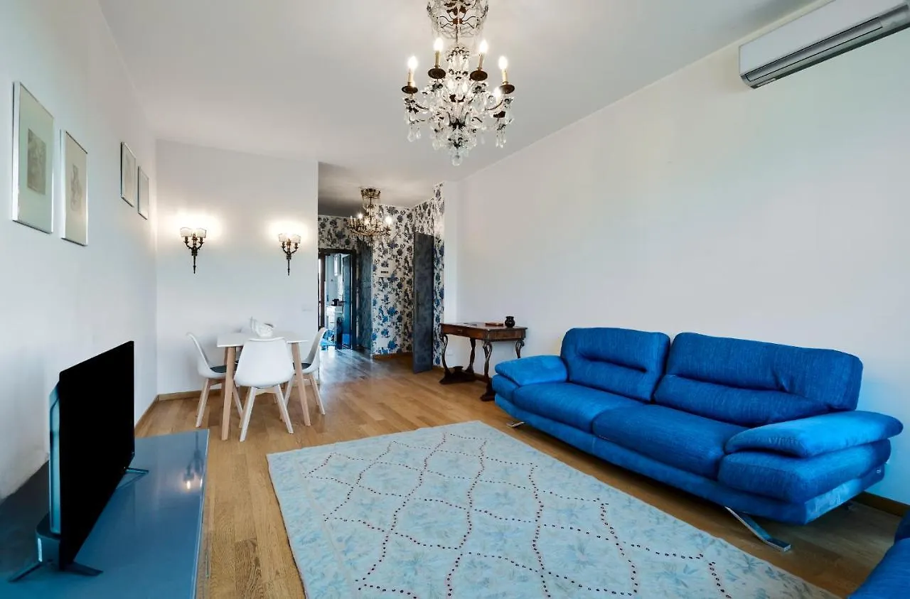 Casa Piccinni Milan 0*,  Italy