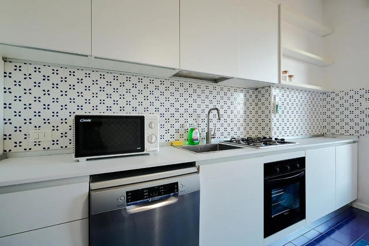Apartment Casa Piccinni Milan